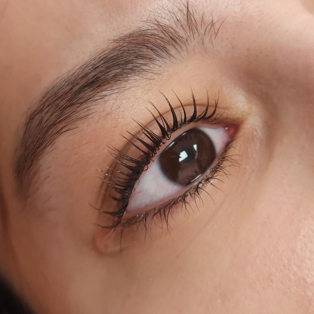 Close-up of a lash lift & tint