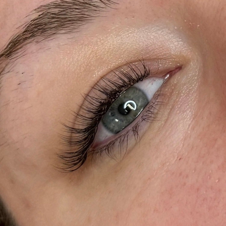 Classic lash extensions