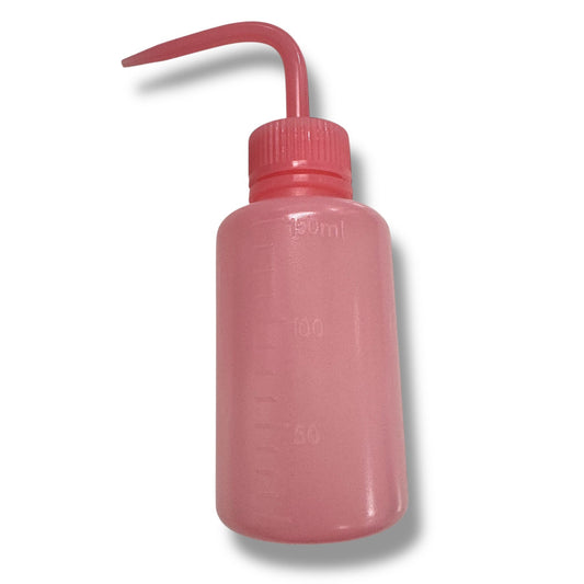 150ml Pink Squeeze Wash Bottle in pink — gentle, easy-squeeze rinse bottle for lash baths and daily lash cleansing.